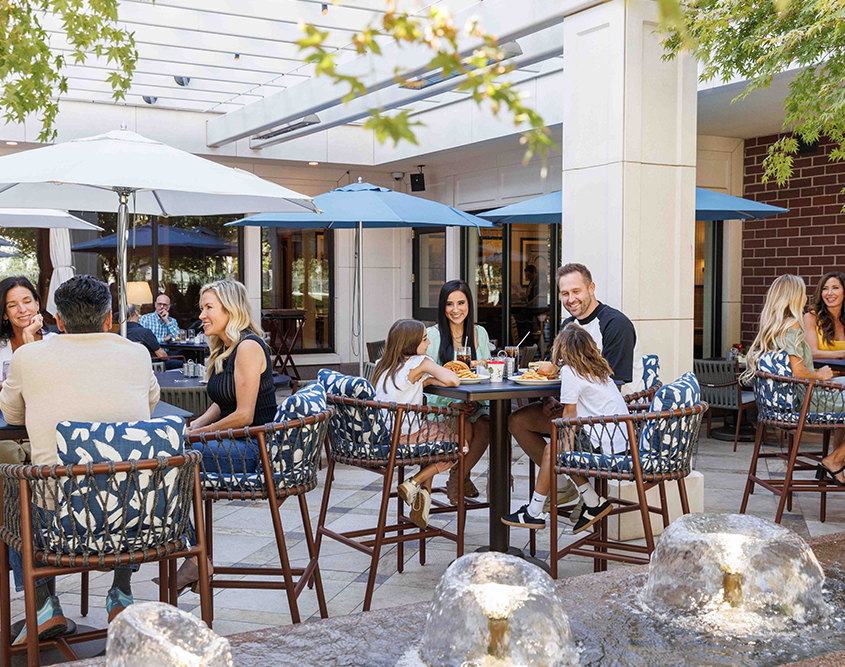 Little America Hotel - Coffee Shop Patio