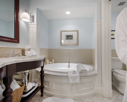 Omni Bedford Springs Resort - Bathroom