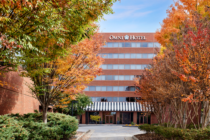 Omni Charlottesville Hotel - Exterior at Fall