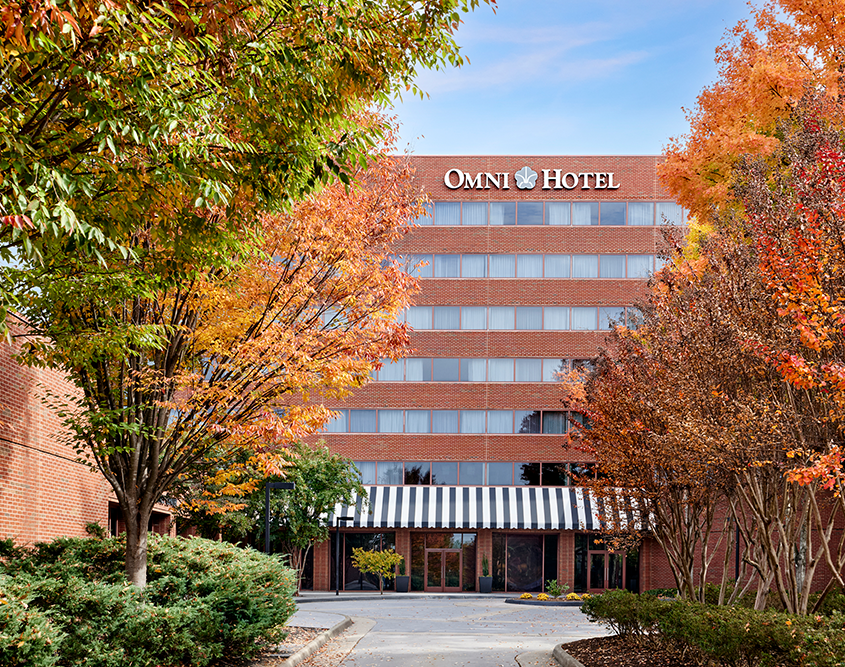 Omni Charlottesville Hotel - Exterior at Fall