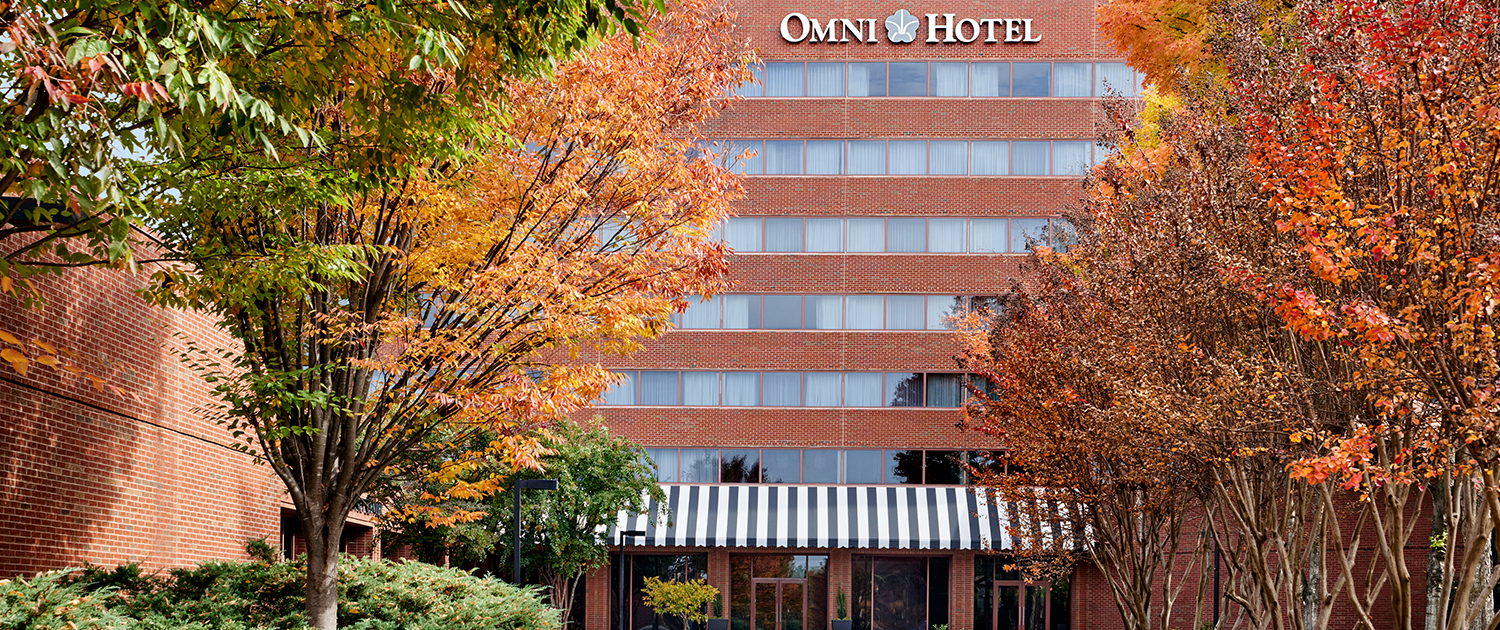 Omni Charlottesville Hotel - Exterior during Fall