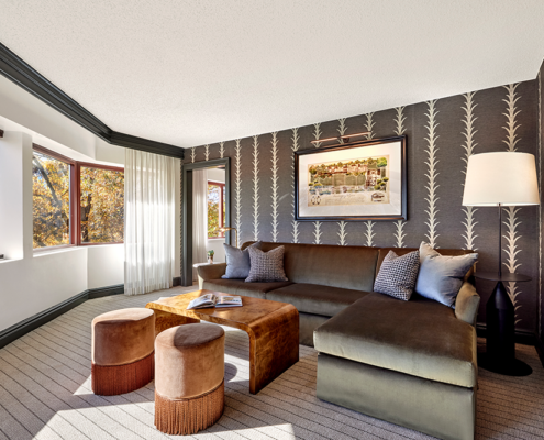 Omni Charlottesville Hotel - Parlor Suite Living Room