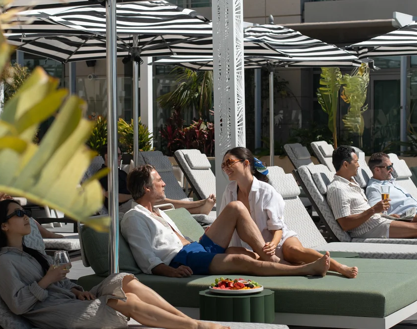 Omni San Diego Hotel at the Ballpark - Poolside Loungers