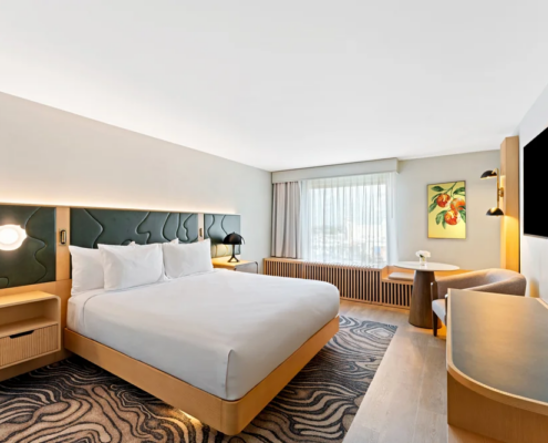 Rosen Plaza - King Bedroom