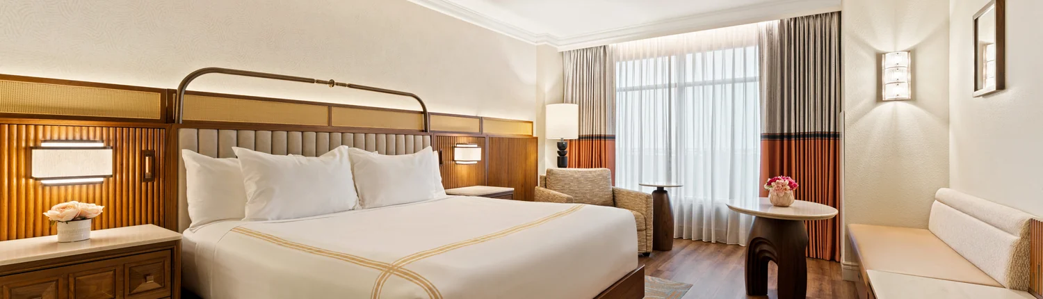 Rosen Shingle Creek - Renovated King Bedroom Modern Suite Design