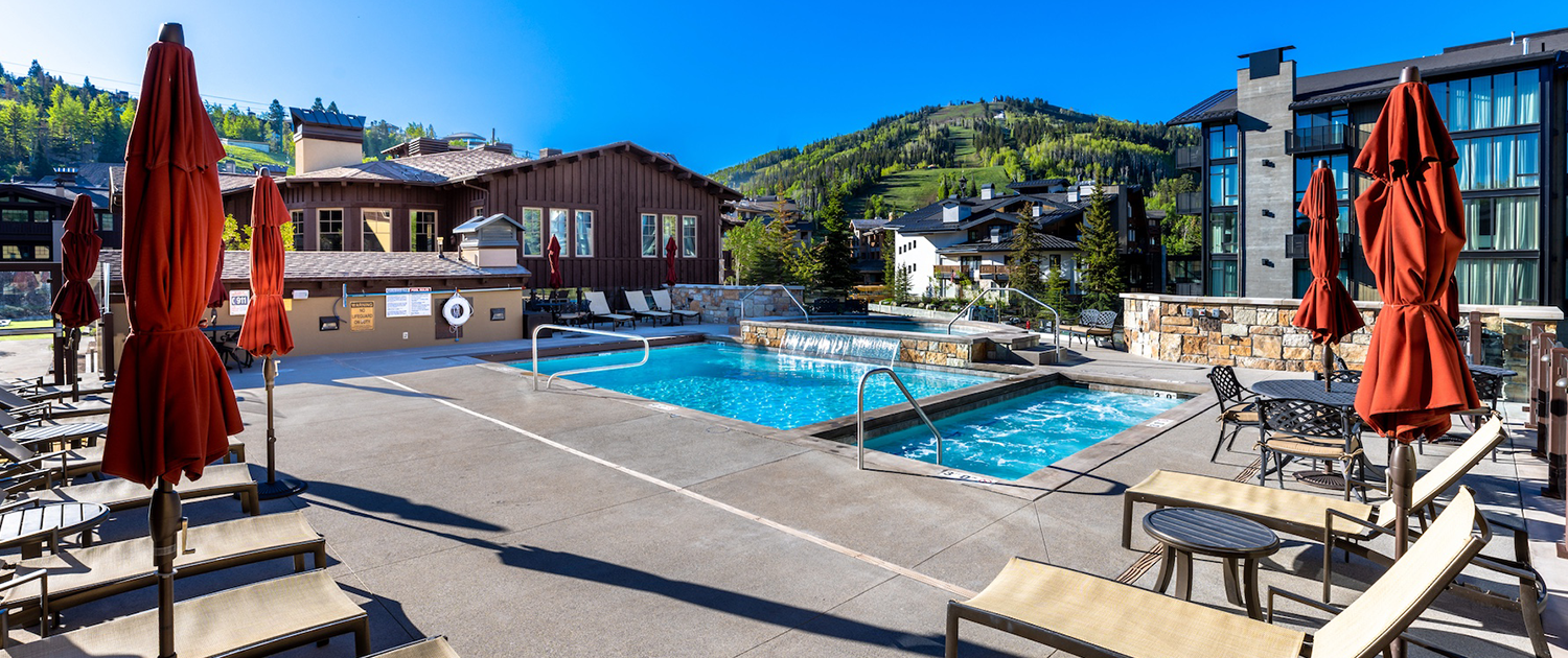 The Chateaux Deer Valley - Pool & Jacuzzi