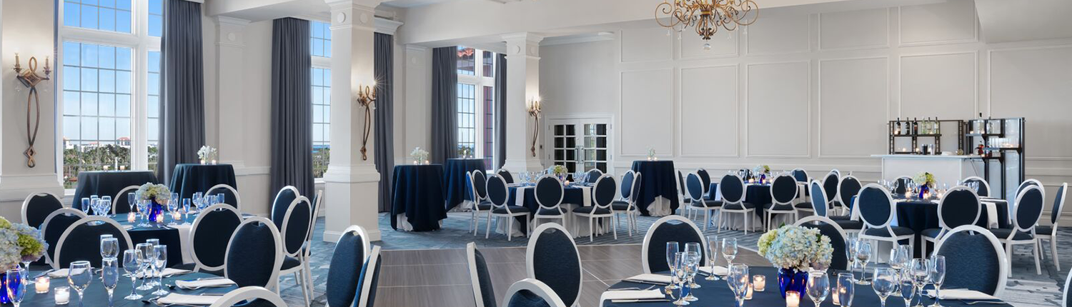 The Don CeSar - Del Prado Round Tables