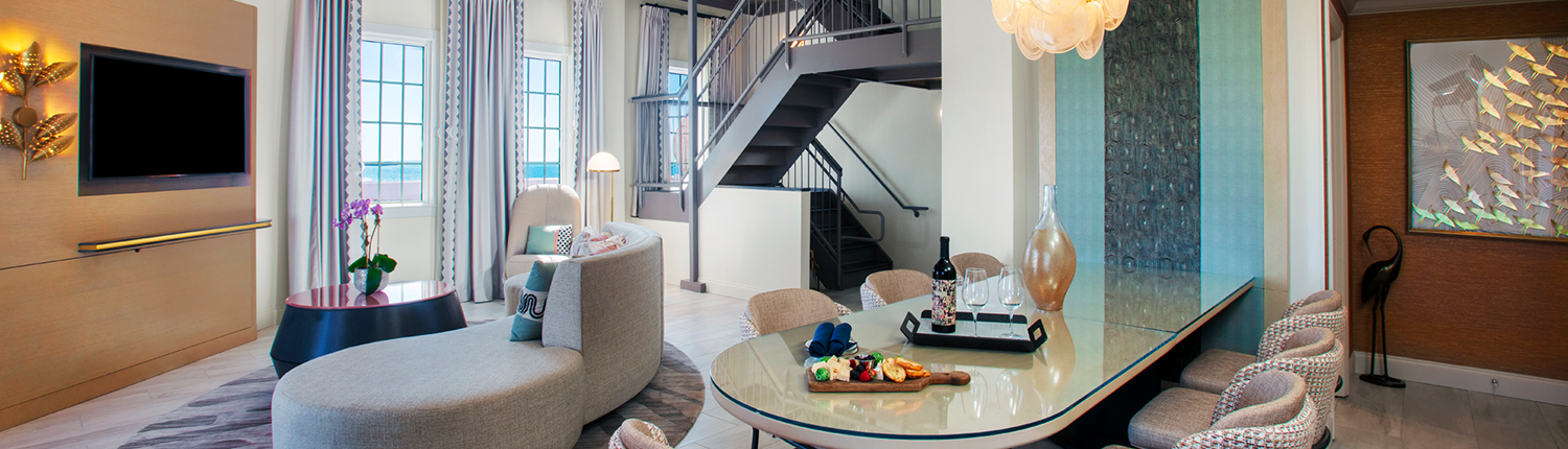The Don CeSar - Dining & Living Room