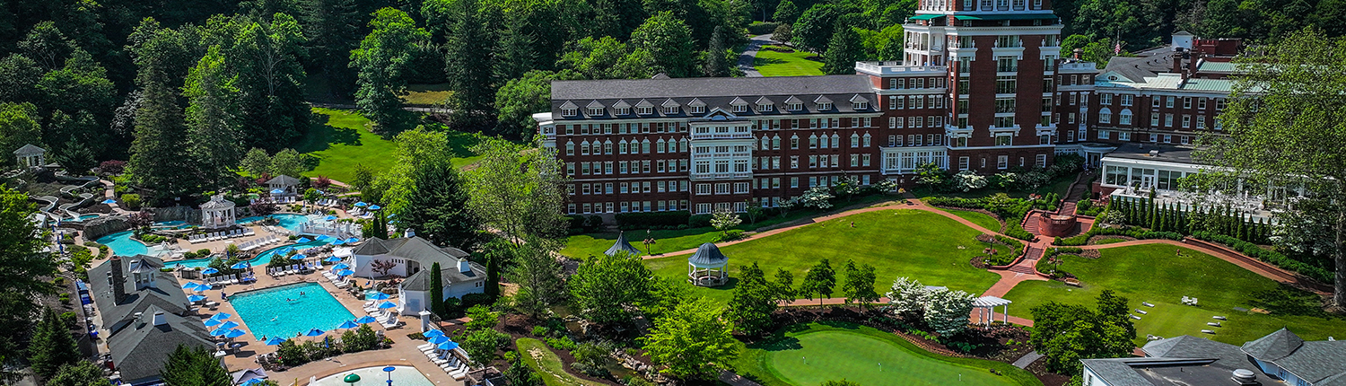 The Omni Homestead Resort - Pool & Golf Course The Omni Homestead Resort - Pool & Golf Course