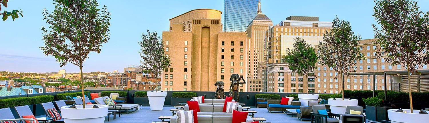 The revere outside lounge