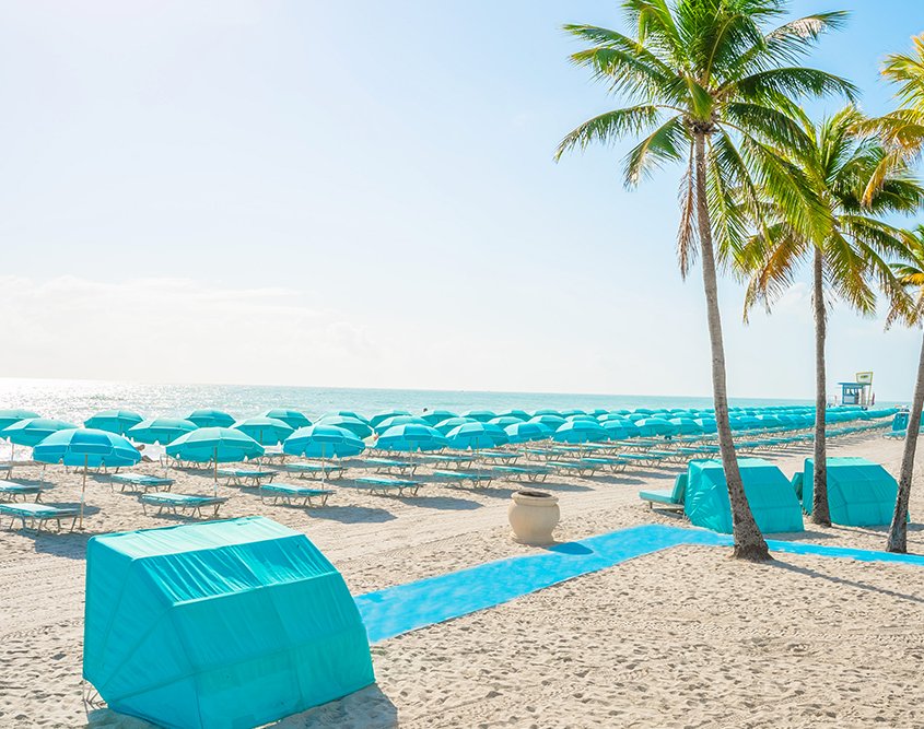 Margaritaville Hollywood Beach Resort - Beach Chairs & Umbrellas