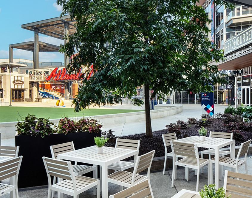 Omni Hotel at The Battery Atlanta - Outdoor Restaurant
