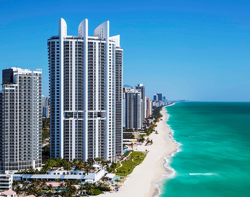 Hotels with meeting space in Miami