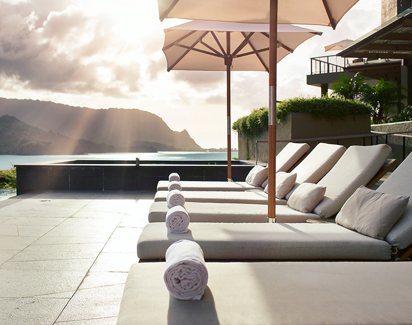 1 Hotel Hanalei Bay - Poolside Daybeds