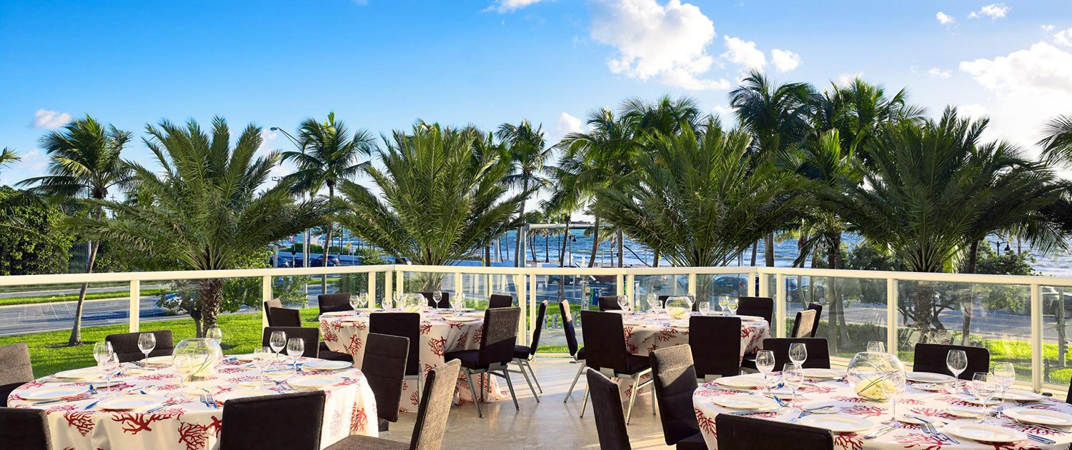 Sonesta Fort Lauderdale Beach Outside Dining with view of Ocean