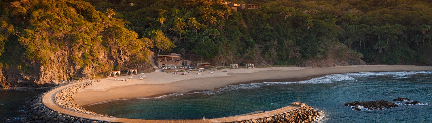 1500-One&Only_Mandarina_Drone_Jetty_BeachClub_Eve_3778_MASTER
