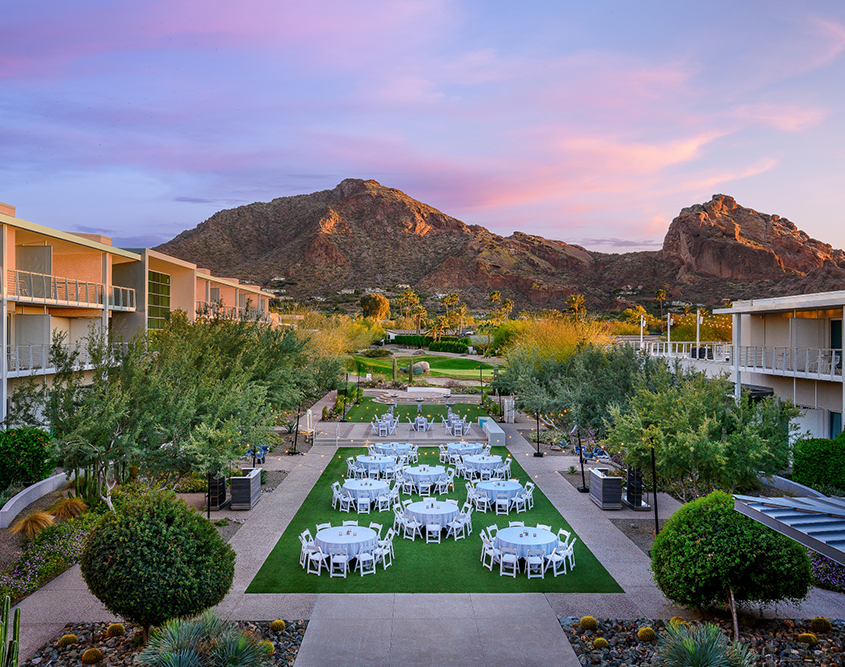 Mountain Shadows Resort Scottsdale - Lawn Dinner Set Up