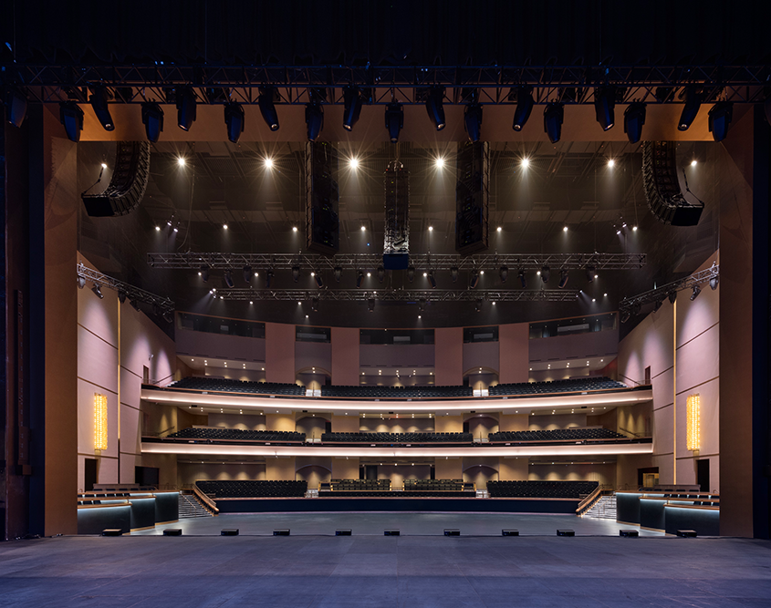 Fontainebleau Las Vegas - Bleau Live Theater Stage View
