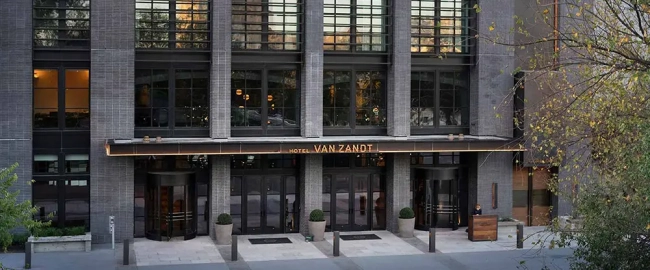 Hotel Van Zandt - Entrance