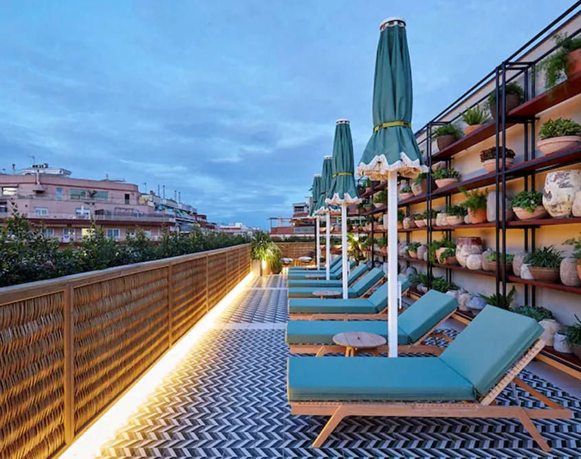 Radisson Blu 1882 Hotel, Barcelona Sagrada Familia - Terrace at Dusk