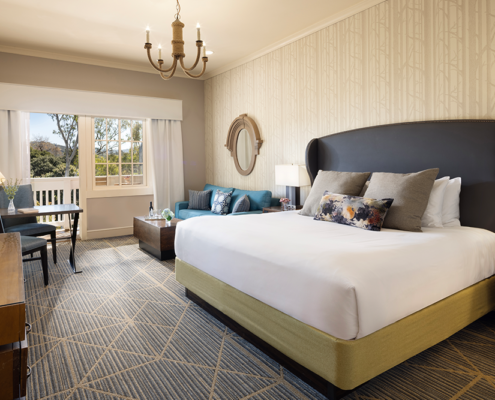 River Terrace Inn - River View King Bedroom with Patio