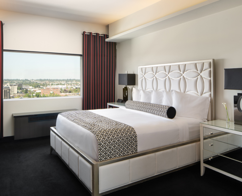 The Davenport Grand, Autograph Collection - Presidential Suite Bedroom