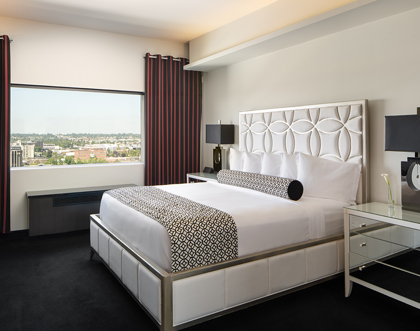 The Davenport Grand, Autograph Collection - Presidential Suite Bedroom