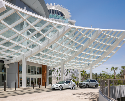 Pier Sixty-Six - Porte Cochère