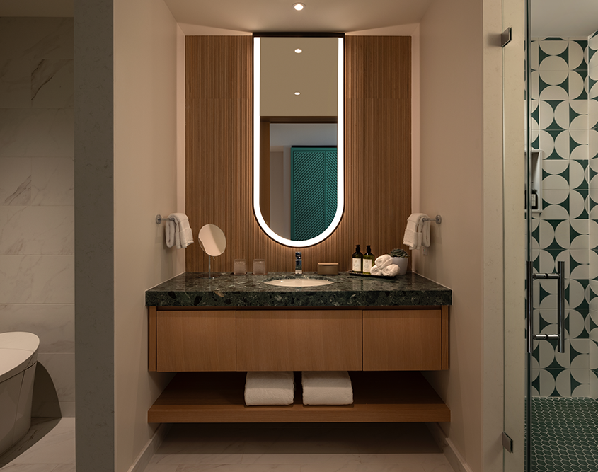 Pier Sixty-Six - Standard King Bathroom