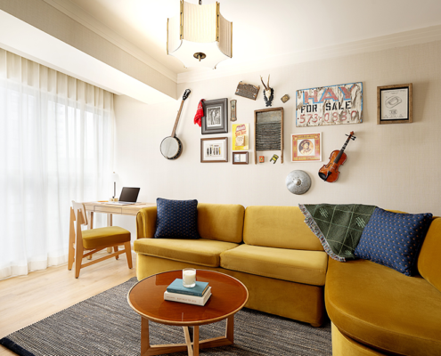 Hutton Hotel - One Bedroom Suite Living Room