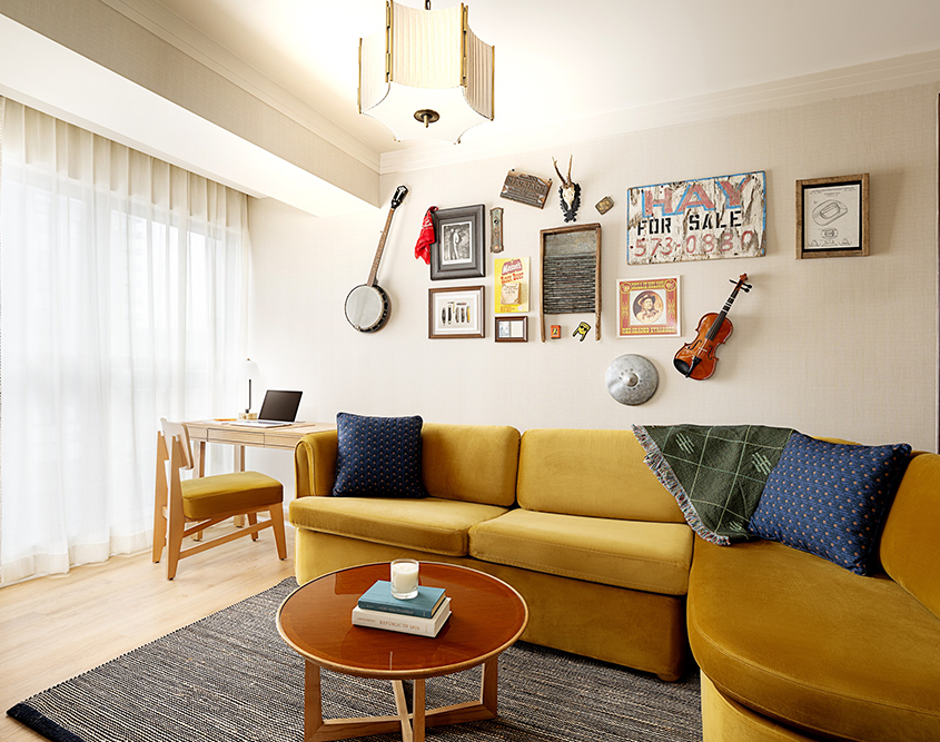 Hutton Hotel - One Bedroom Suite Living Room