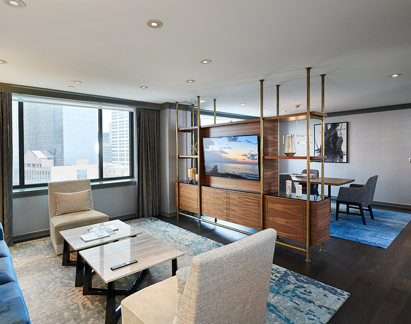 The Lofton Hotel Minneapolis - Encore Suite Living & Dining Room with View