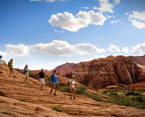 Black Desert Resort - Hikers-on-ridge