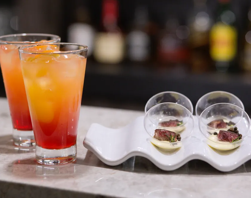 NH Collection Buenos Aires Crillon - Drinks & Food