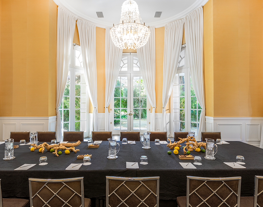 Parker Palm Springs - Mafiya Suite Executive Meeting Space