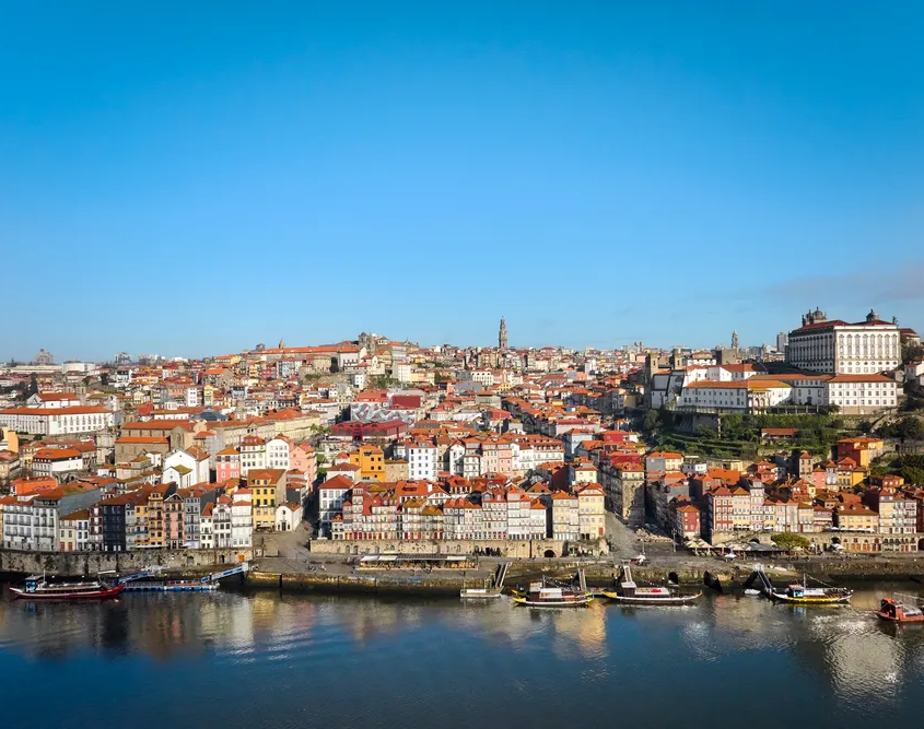 Tivoli Kopke Porto Gaia Hotel - Aerial View of City