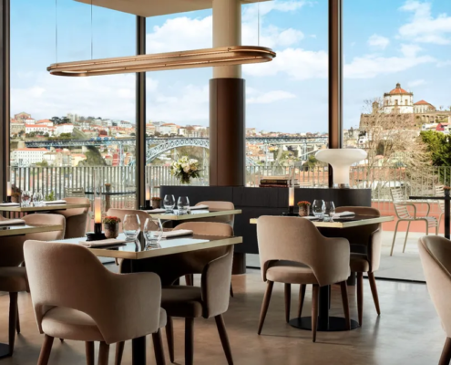 Tivoli Kopke Porto Gaia Hotel - Restaurant with CIty Views