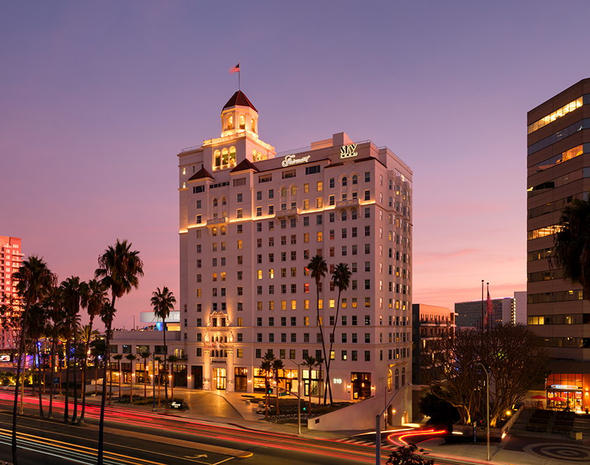 Fairmont Breakers Long Beach - Exterior of Property at Dusk