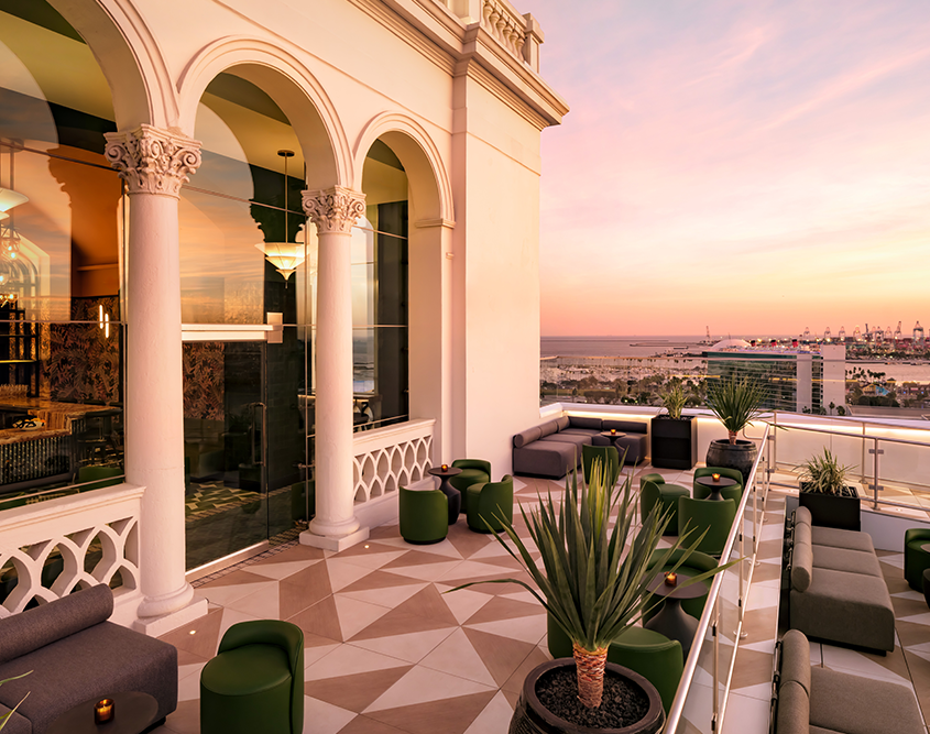 Fairmont Breakers Long Beach - Halo Rooftop