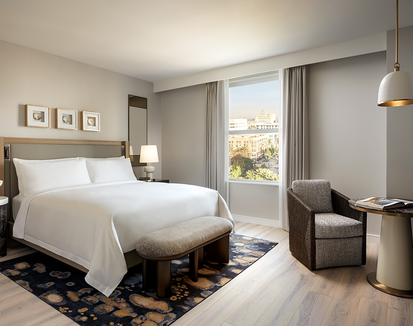 Fairmont Breakers Long Beach - King Bedroom