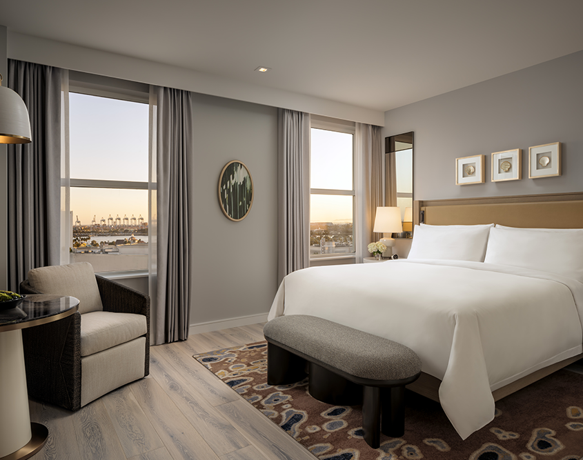 Fairmont Breakers Long Beach - King Bedroom City View