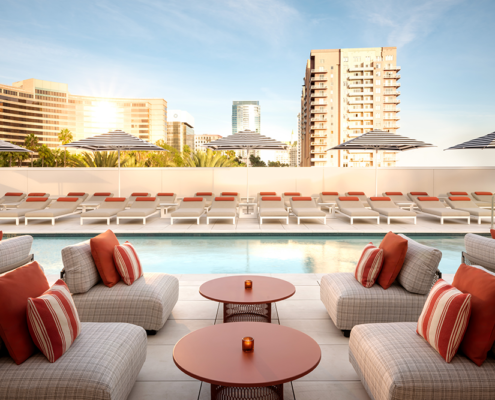 Fairmont Breakers Long Beach - Pool Seating & Lounge