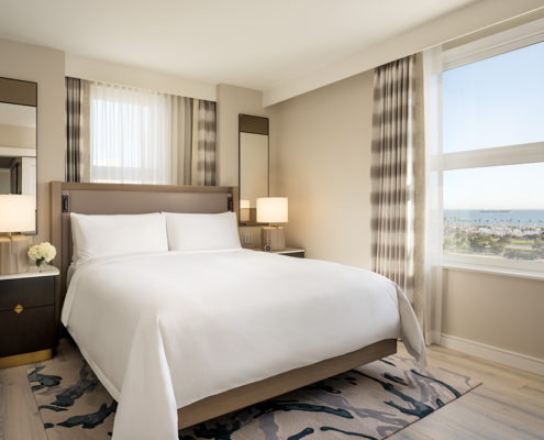 Fairmont Breakers Long Beach - Signature Suite Bedroom