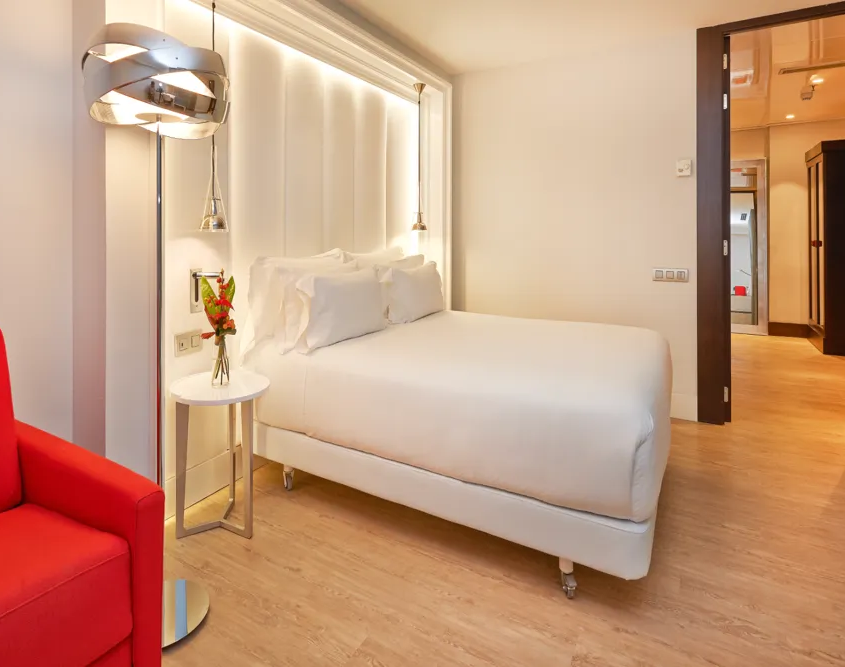 NH Collection Barcelona Gran Hotel Calderón - Guestroom