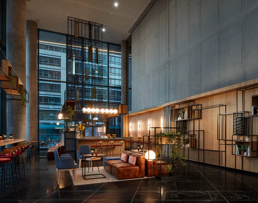 NH Collection Frankfurt Spin Tower - Lobby Bar