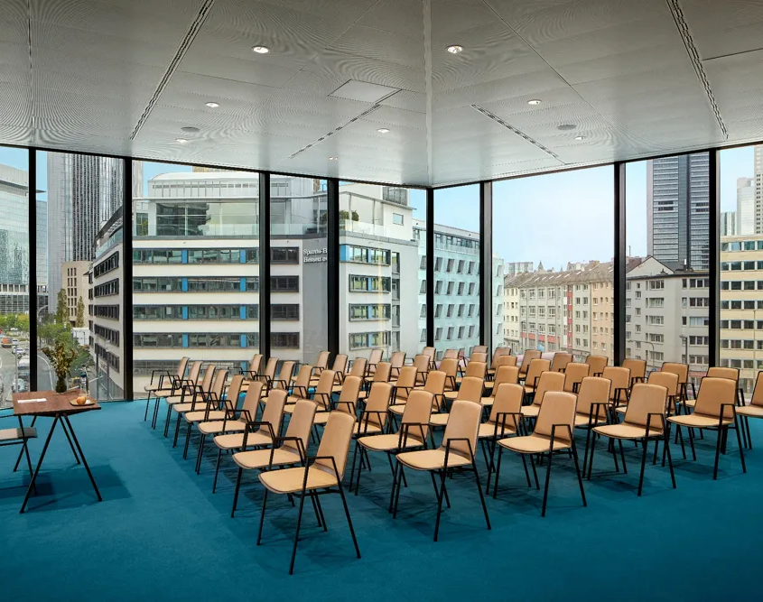 NH Collection Frankfurt Spin Tower - Meeting Room City View