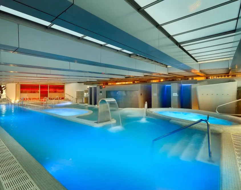 NH Collection Madrid Eurobuilding - Indoor Pool