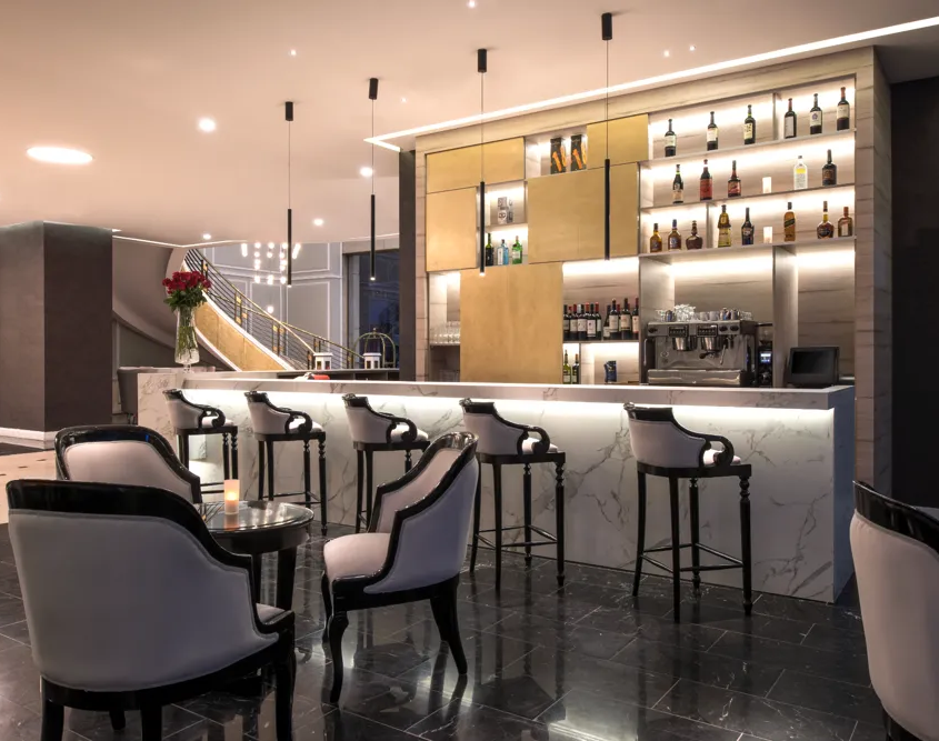 NH Collection Plaza Santiago - Bar & Lounge