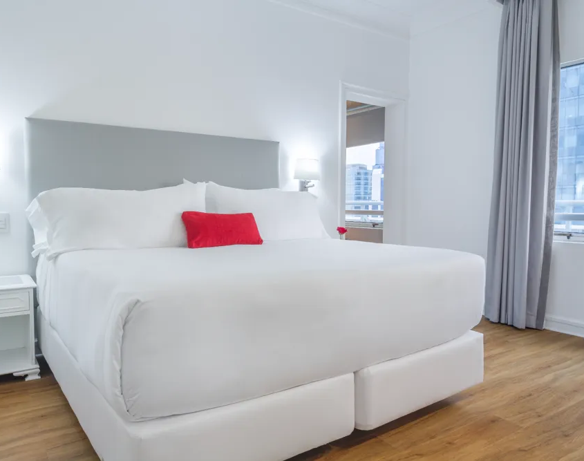 NH Collection Plaza Santiago - Guest Room