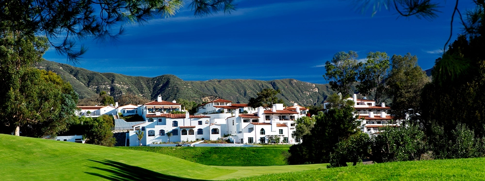 Ojaiv Valley Inn exterior